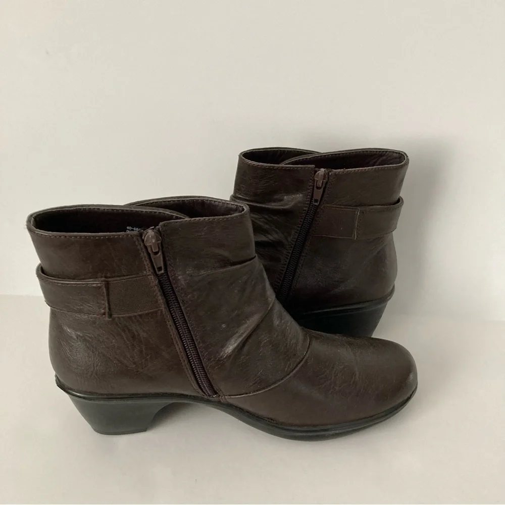 Easy Street Boots | Size 8